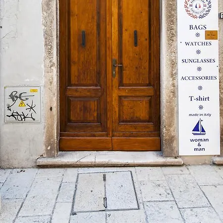 Apartamento Main Street Carera