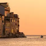 Apartment Apartment Main Street Carera Rovinj